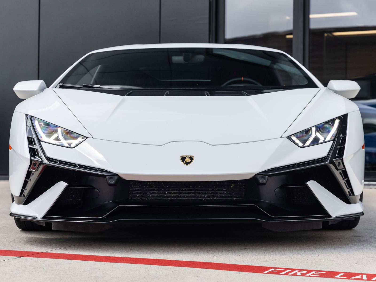 Used 2023 Lamborghini Huracan Tecnica RWD image 5