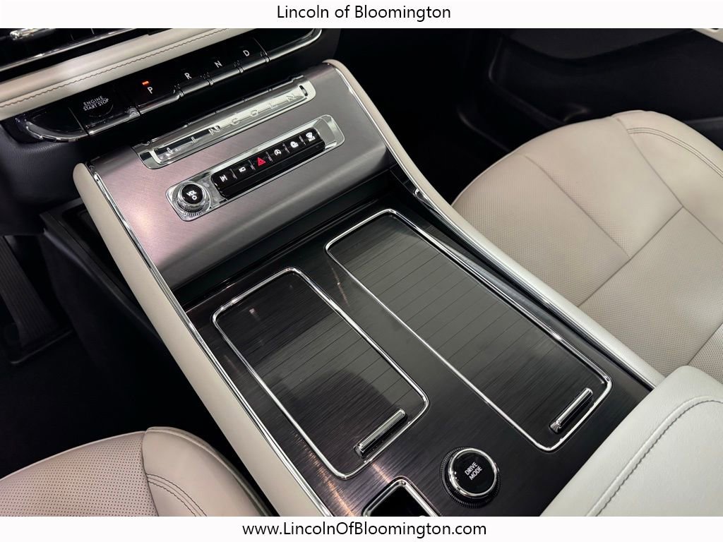 New 2026 Lincoln Aviator AWD image 32