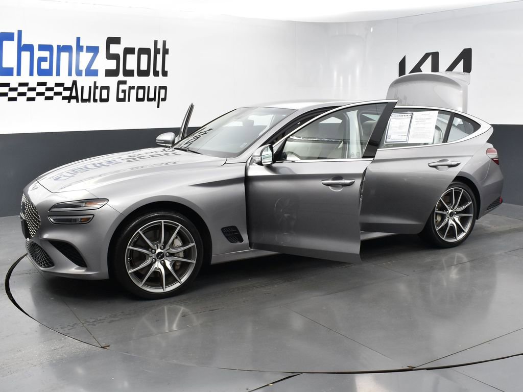 Used 2025 Genesis G70 2.5T image 26