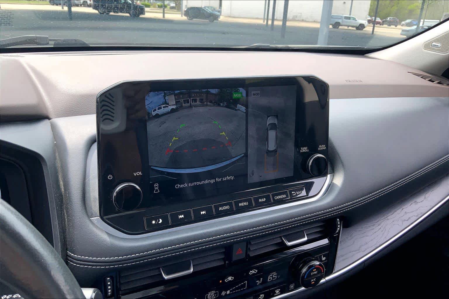 Used 2022 Nissan Rogue Platinum w/ Head-Up Display Package FWD image 27