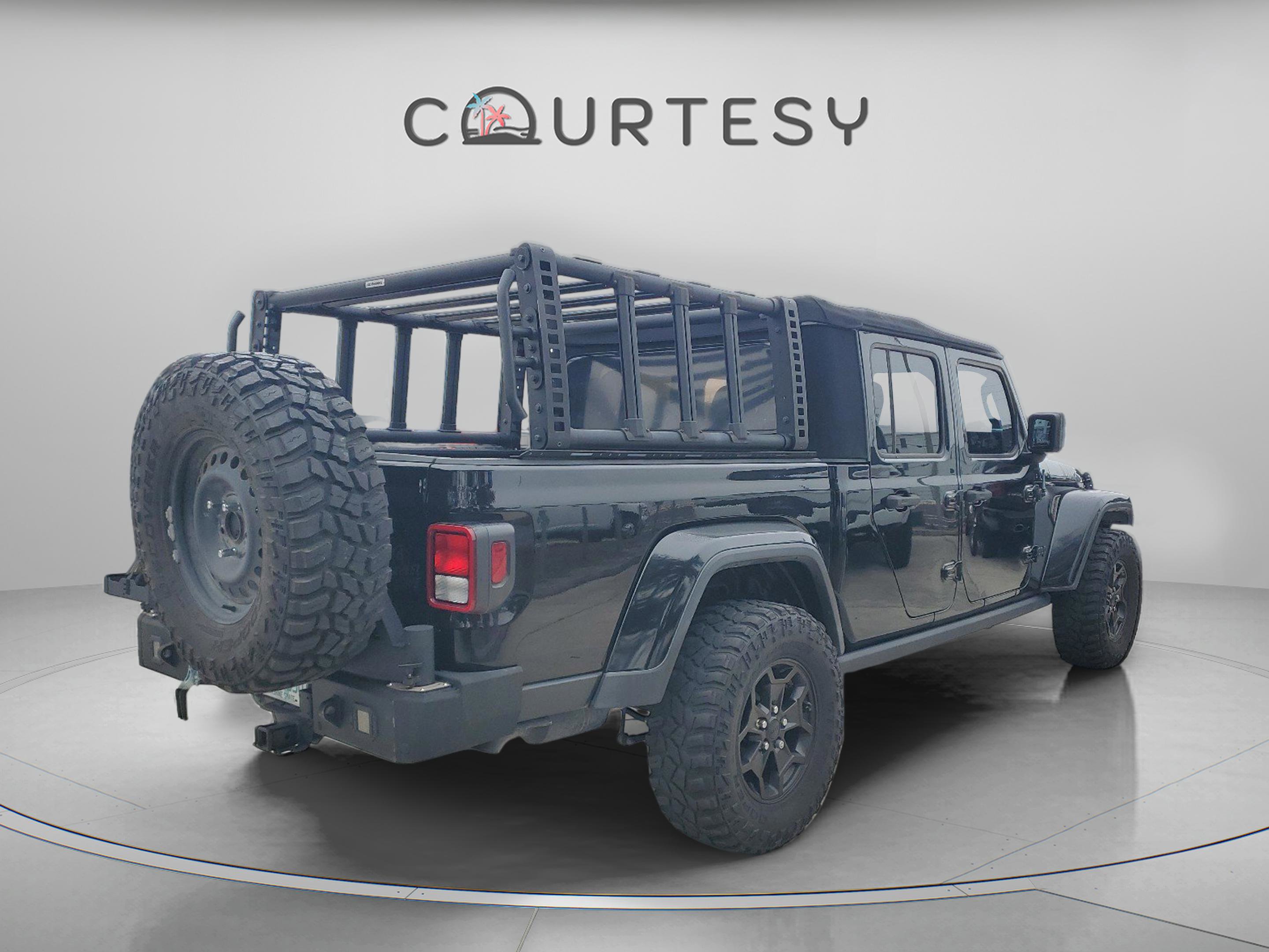 Used 2021 Jeep Gladiator Willys image 3