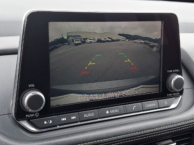 Used 2025 Nissan Rogue SV AWD/4WD image 18
