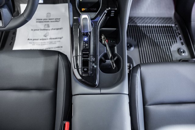 New 2026 Toyota Crown Signia image 28