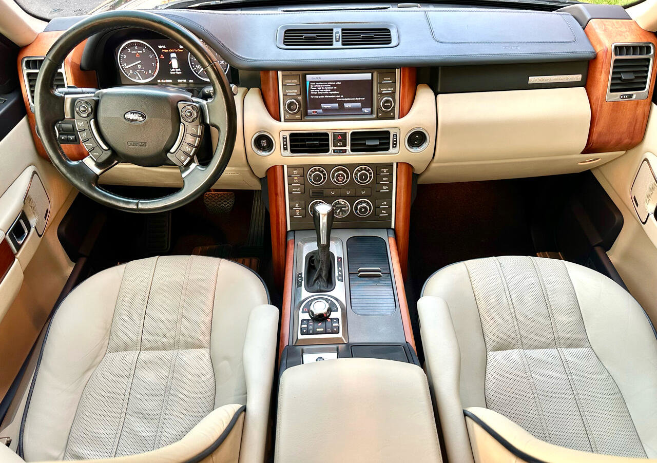 Used 2010 Land Rover Range Rover HSE LUX image 20