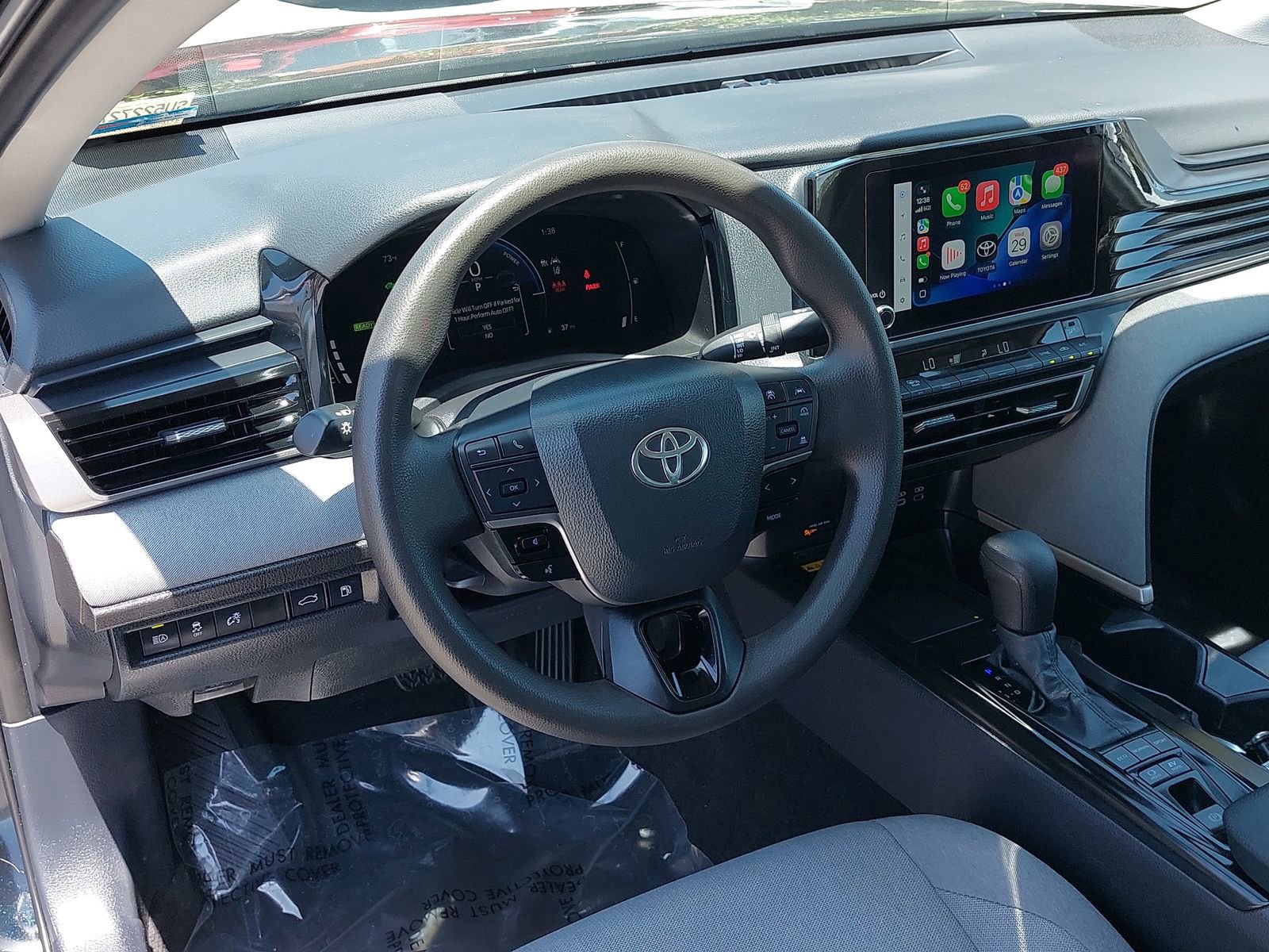 Used 2025 Toyota Camry LE AWD/4WD image 15
