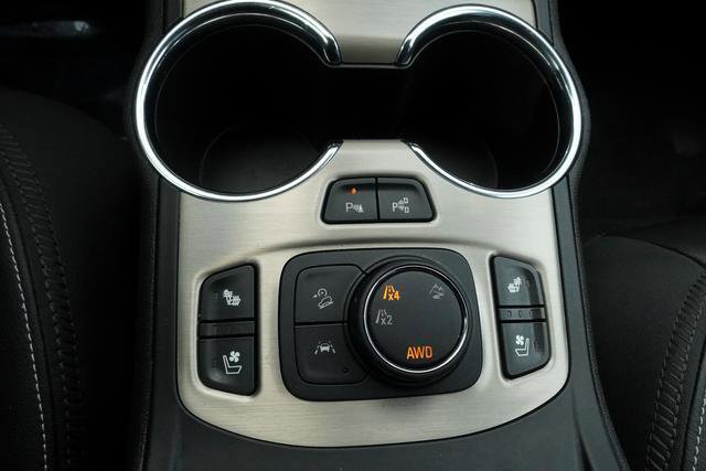 Used 2024 GMC Terrain Denali w/ Black Diamond Edition image 21