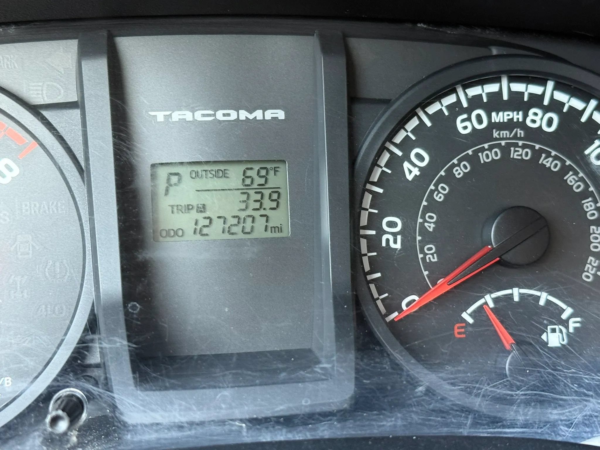Used 2016 Toyota Tacoma SR w/ SR Convenience Package RWD image 24