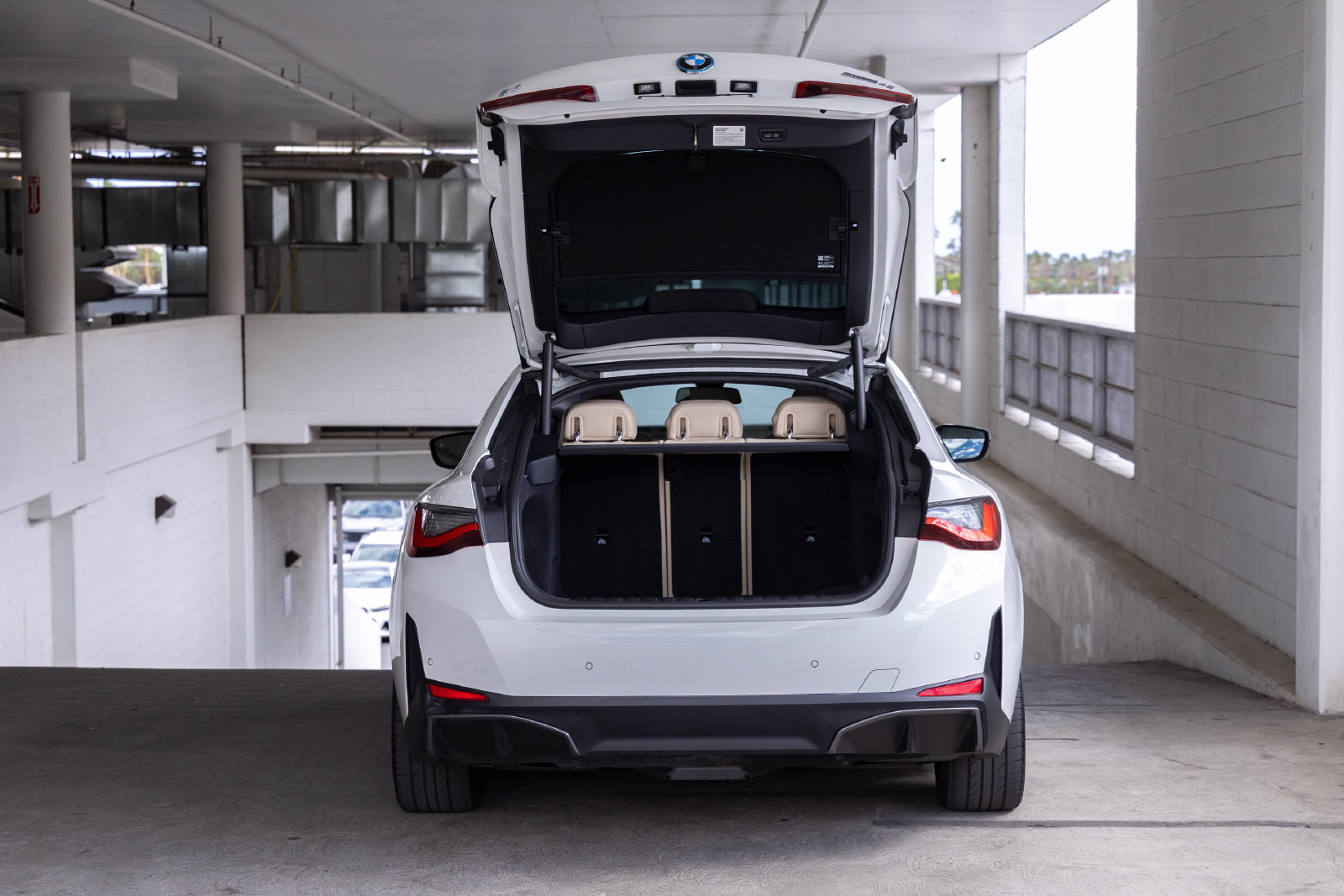 Certified 2023 BMW i4 eDrive40 RWD image 22