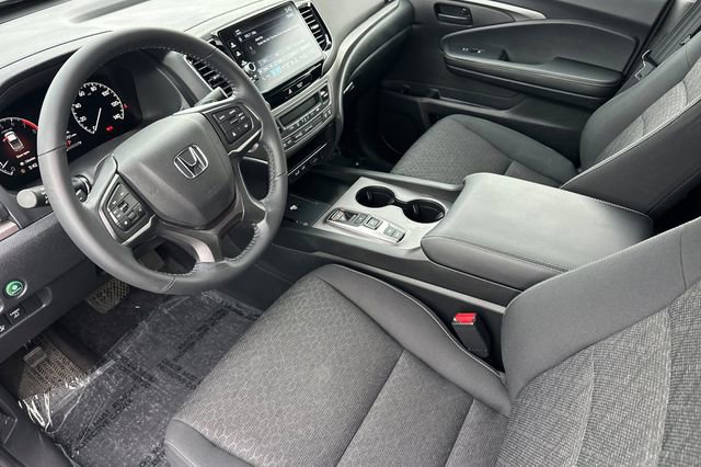 Certified 2025 Honda Ridgeline Sport image 9