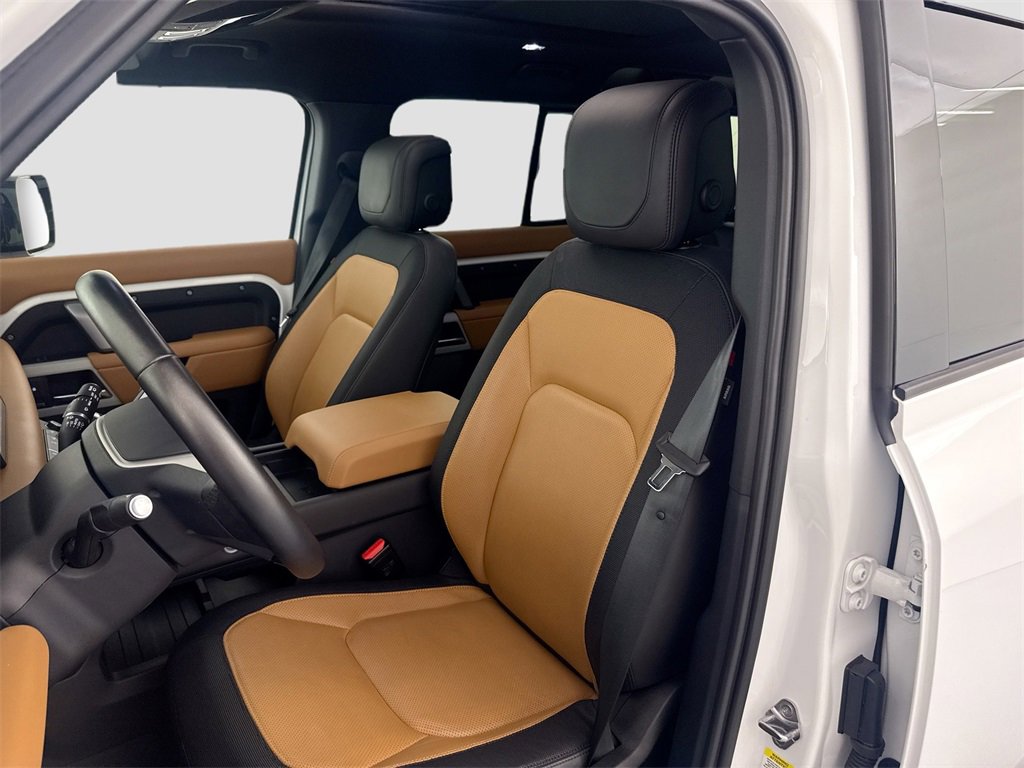 Used 2023 Land Rover Defender 110 X-Dynamic SE image 22