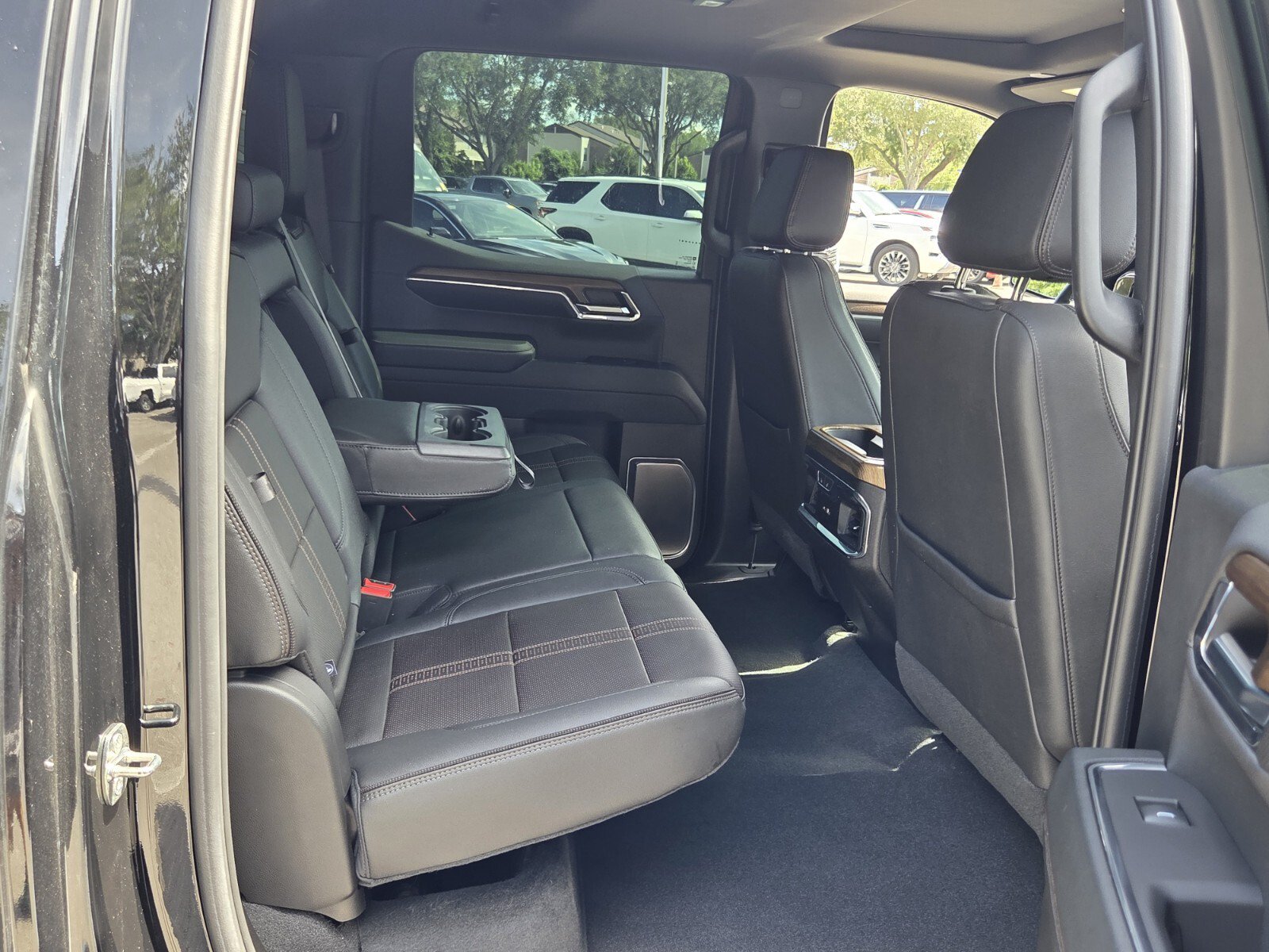 Certified 2024 Chevrolet Silverado 1500 High Country w/ High Country Premium Package AWD/4WD image 22