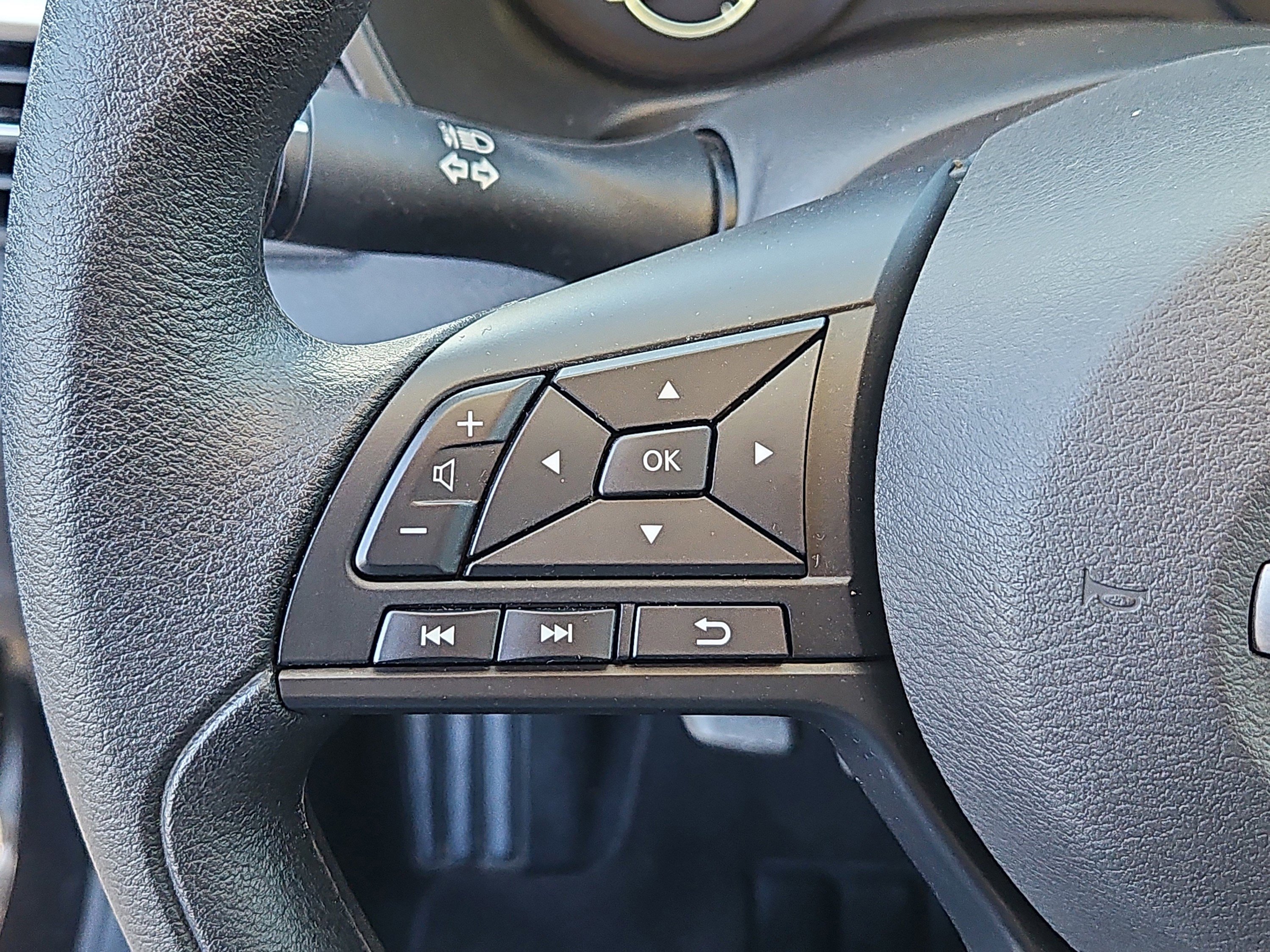 Certified 2025 Nissan Altima 2.5 S image 12