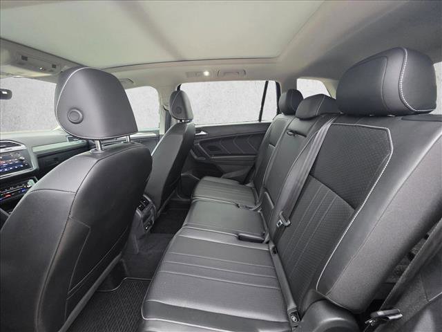 Used 2022 Volkswagen Tiguan SE image 10