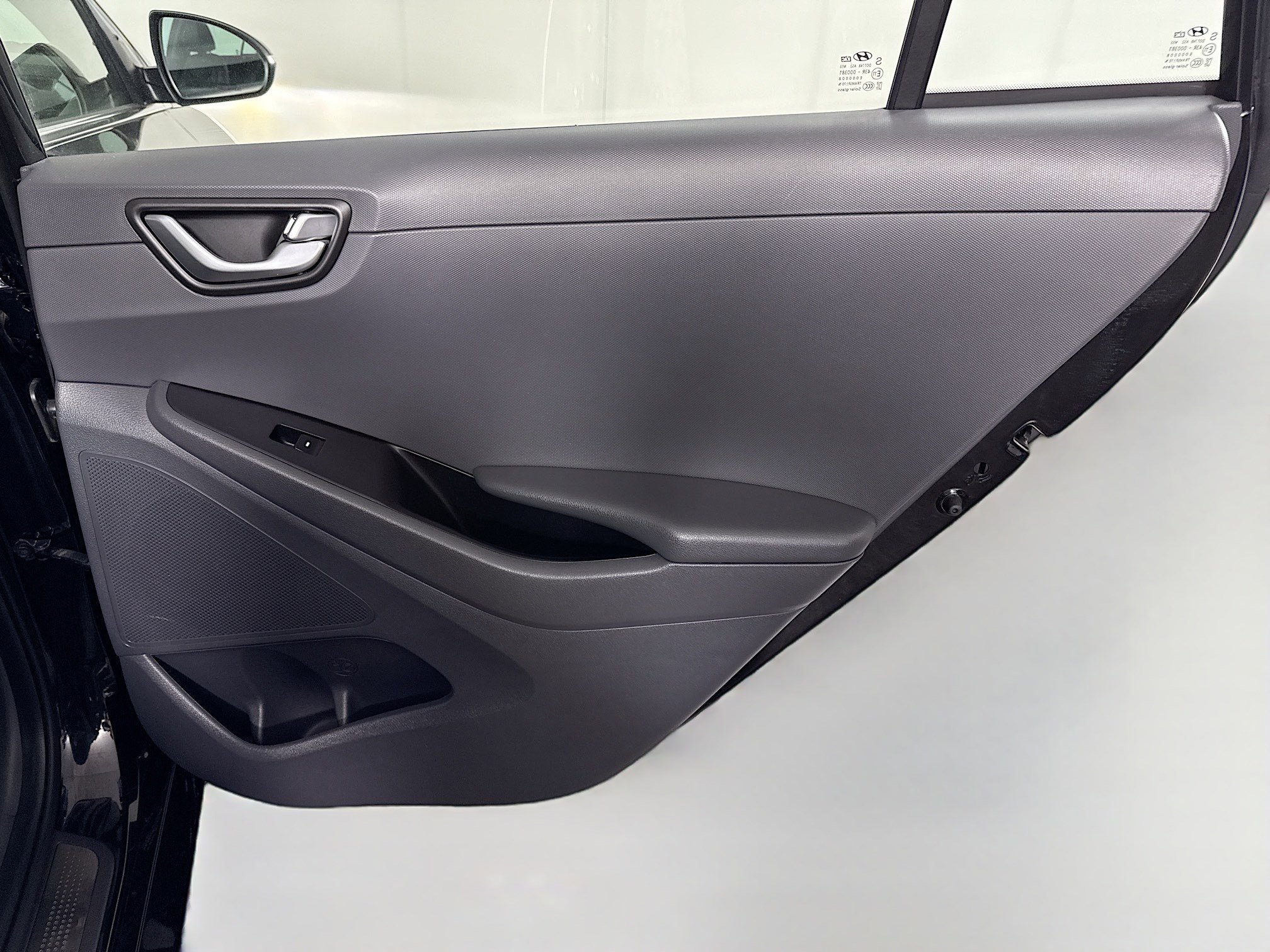 Used 2019 Hyundai Ioniq Limited image 28