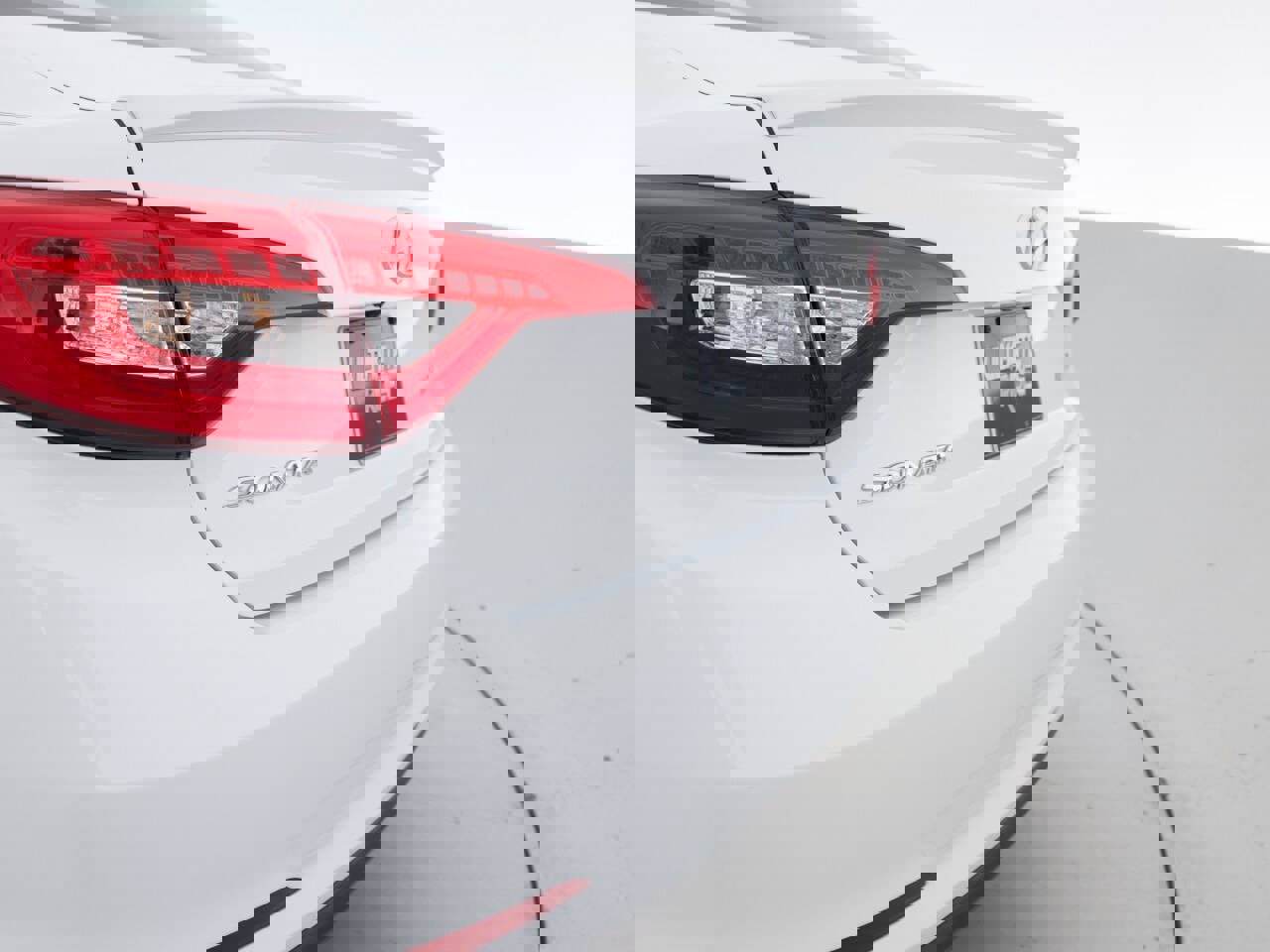 Used 2017 Hyundai Sonata Limited w/ Tech Package 03 image 16