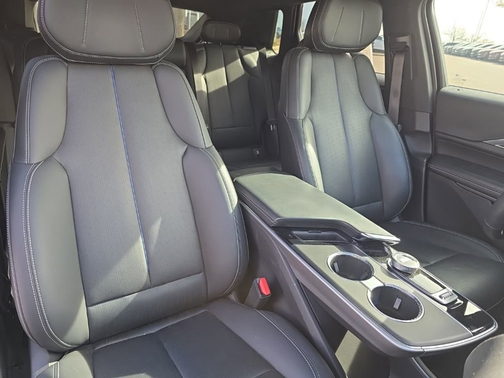 Certified 2024 Cadillac Lyriq Sport image 27