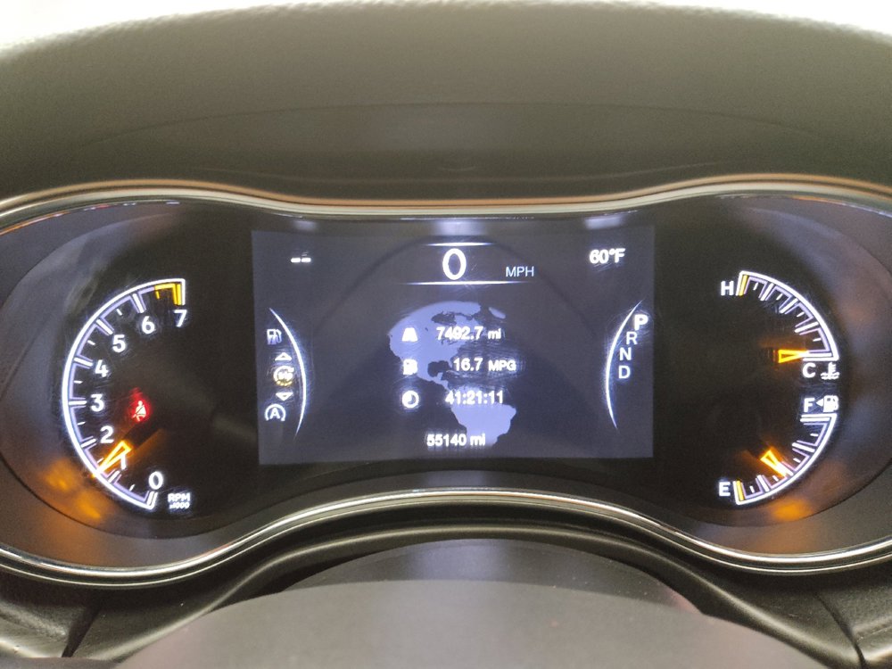 Used 2019 Jeep Grand Cherokee Laredo image 23