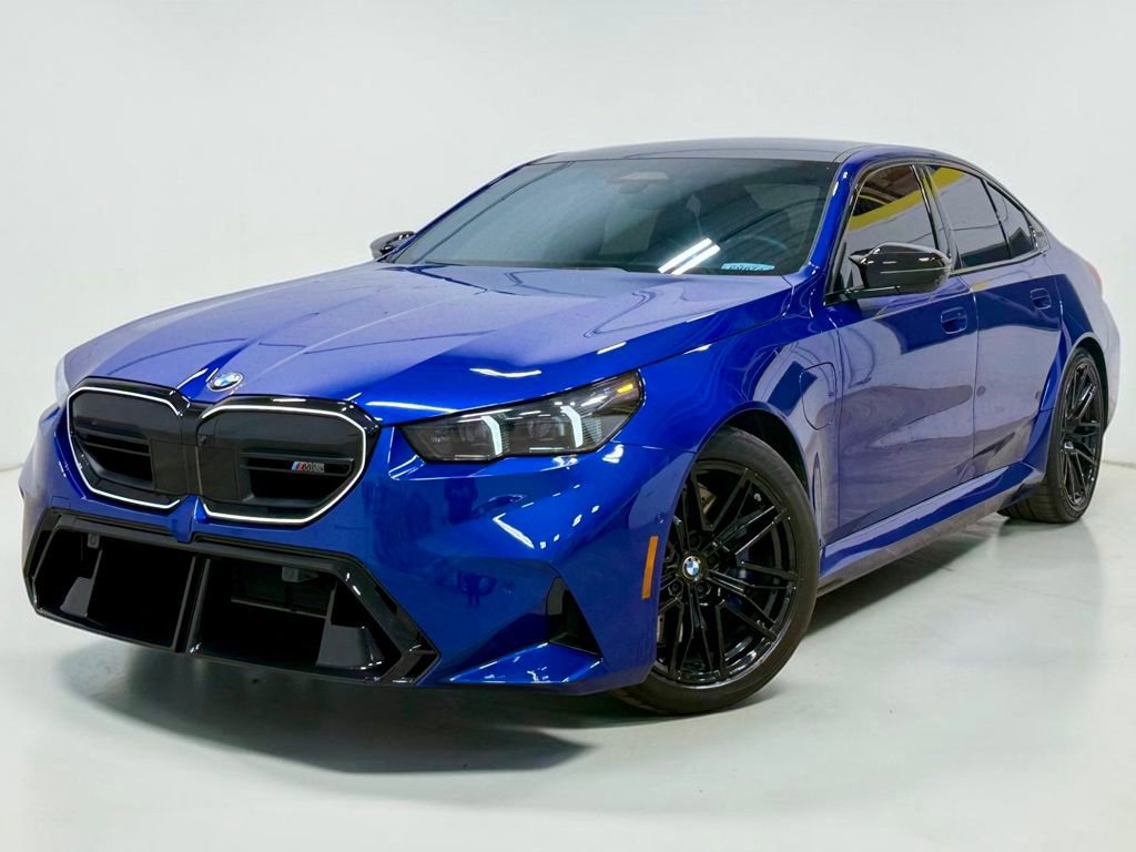 Used 2025 BMW M5 w/ Executive Package AWD/4WD image 2