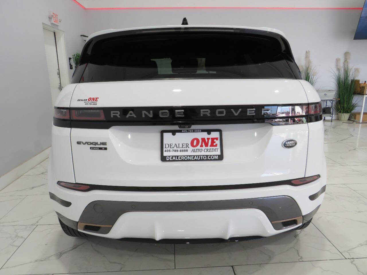Used 2020 Land Rover Range Rover Evoque R-Dynamic S image 5