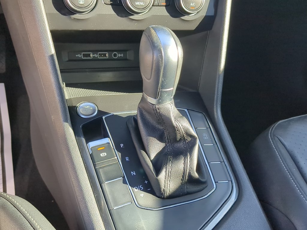 Used 2018 Volkswagen Tiguan SE w/ Panoramic Sunroof Package FWD image 27
