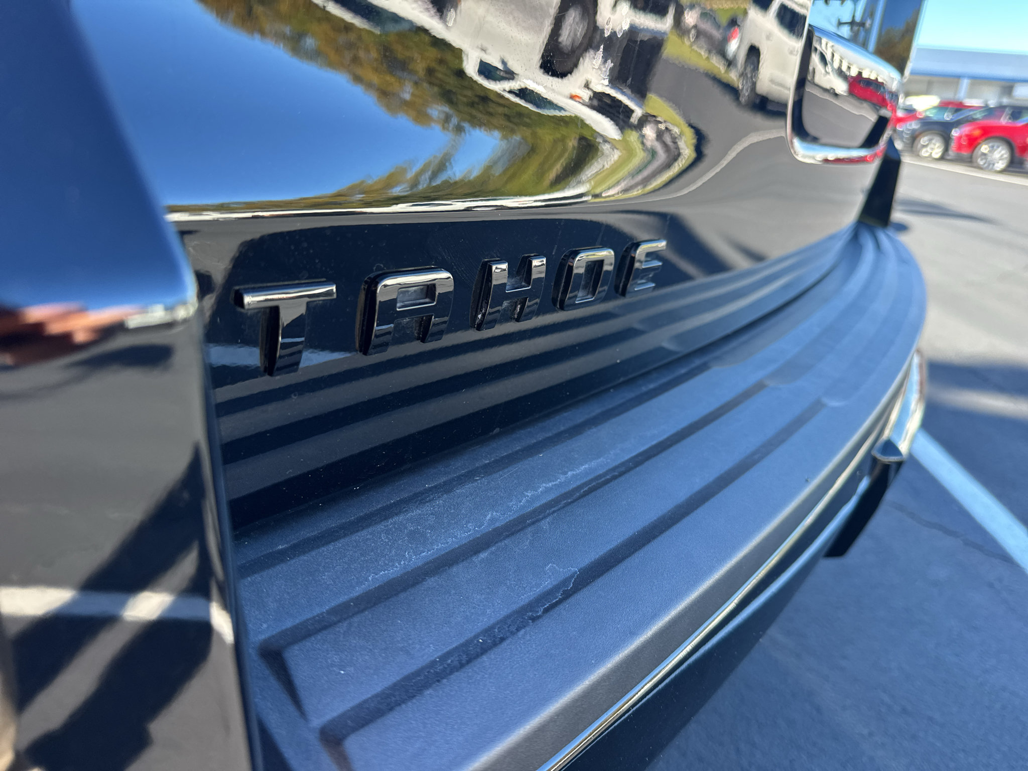 Used 2019 Chevrolet Tahoe Premier AWD/4WD image 6