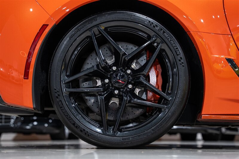 Used 2019 Chevrolet Corvette ZR1 RWD image 15