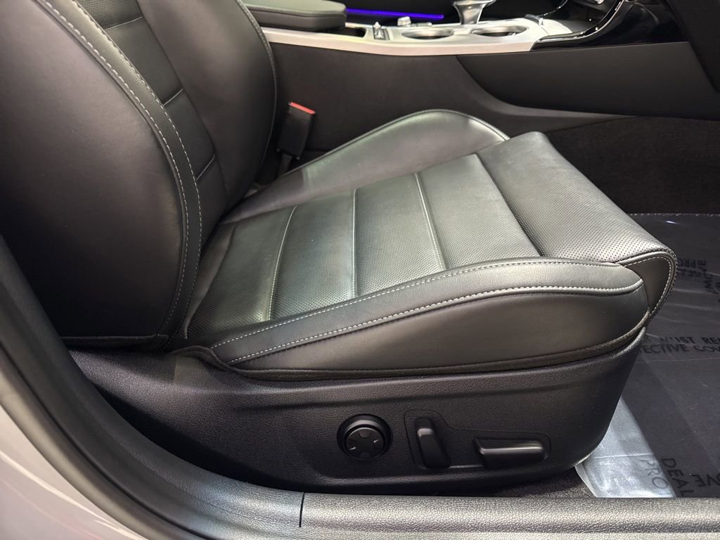 Used 2021 Kia Stinger GT2 image 36