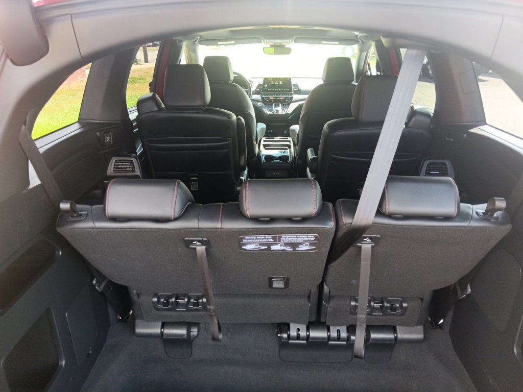 Used 2025 Honda Odyssey Sport-L image 11