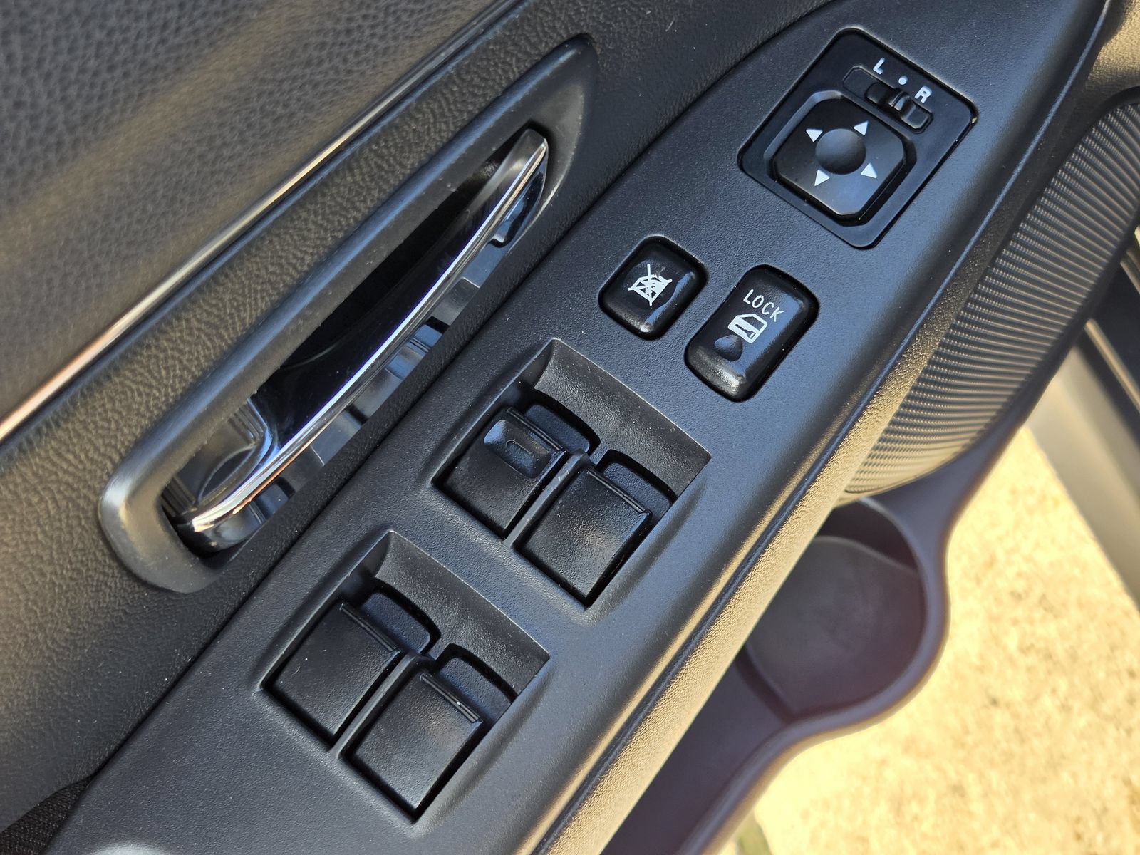 Used 2023 Mitsubishi Outlander Sport SE AWD/4WD image 24