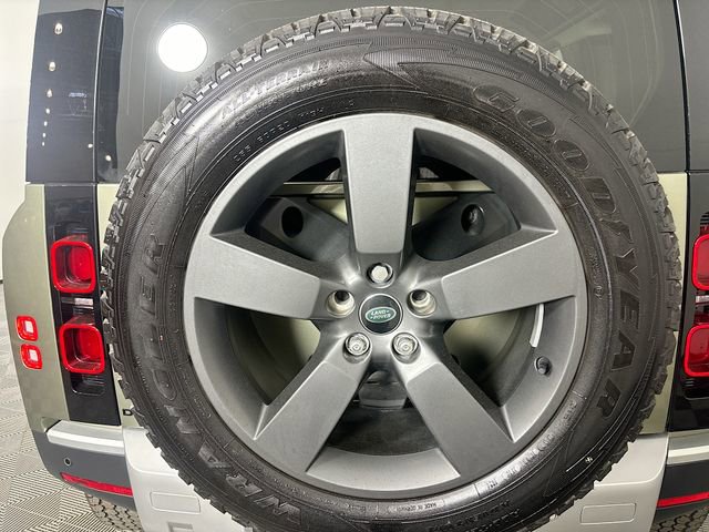 Used 2024 Land Rover Defender 110 S AWD/4WD image 31