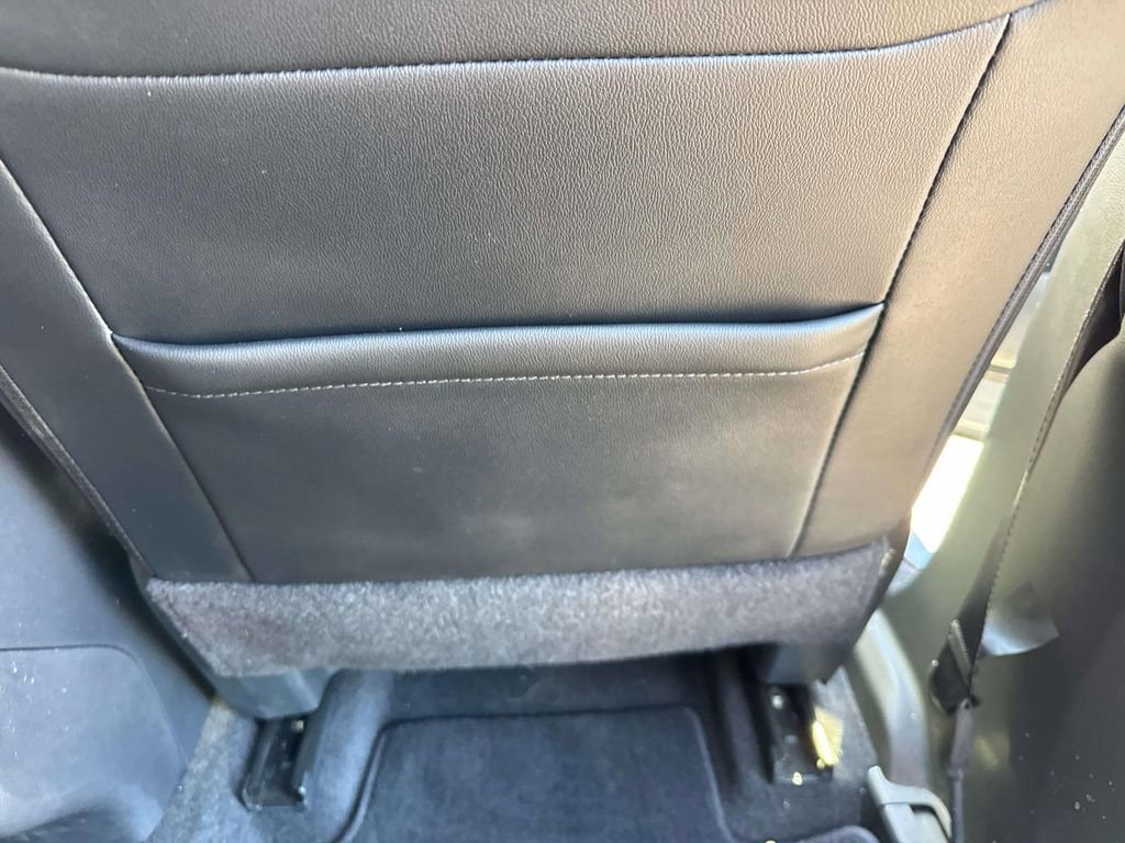 Used 2023 Nissan Rogue SL image 16