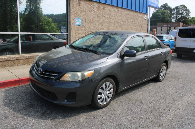 Used 2013 Toyota Corolla LE FWD image 3