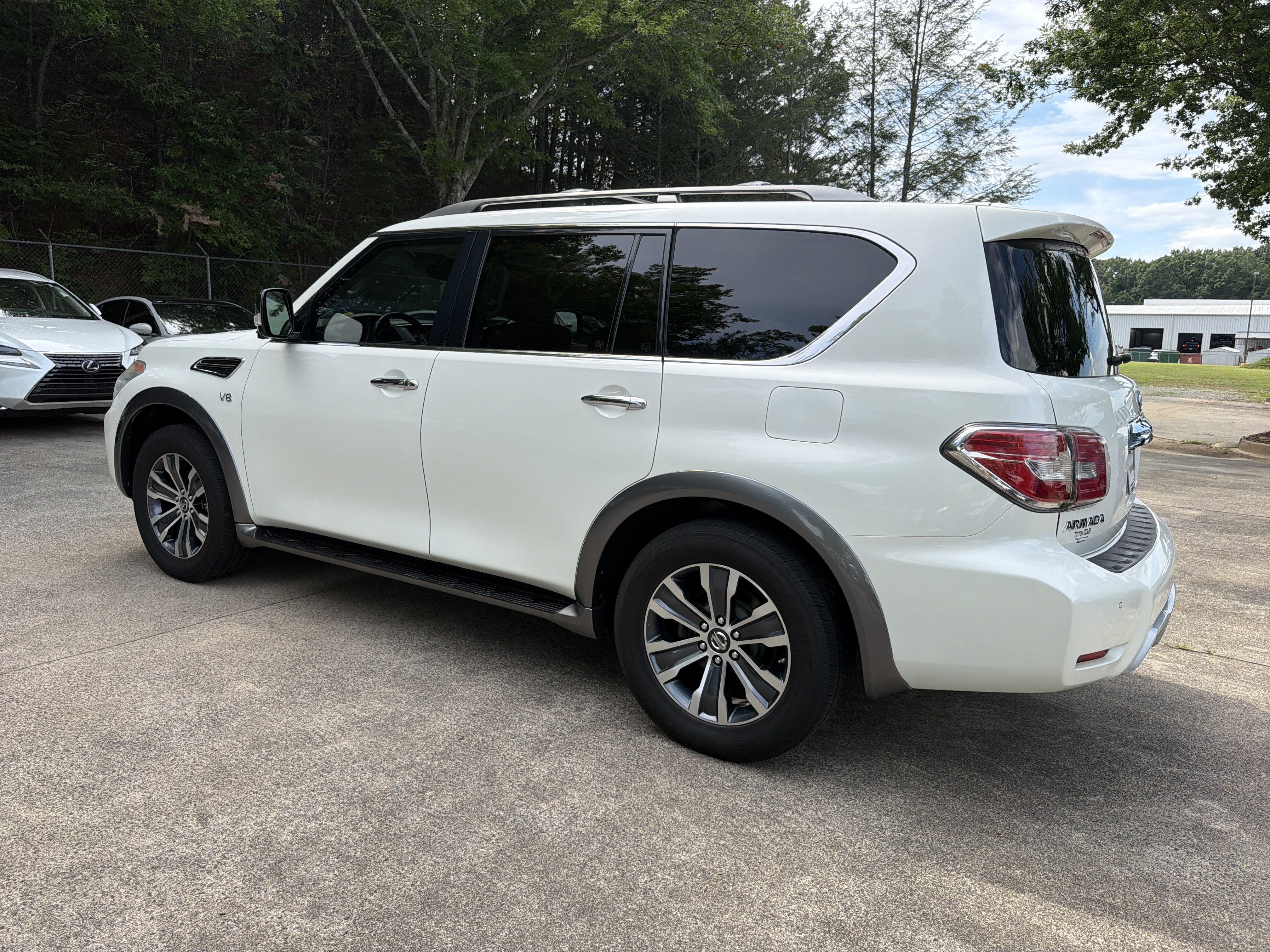 Used 2017 Nissan Armada SL w/ Interior Lighting Package RWD image 5