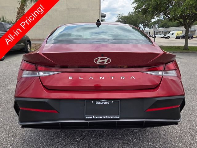 Used 2024 Hyundai Elantra SEL FWD image 4