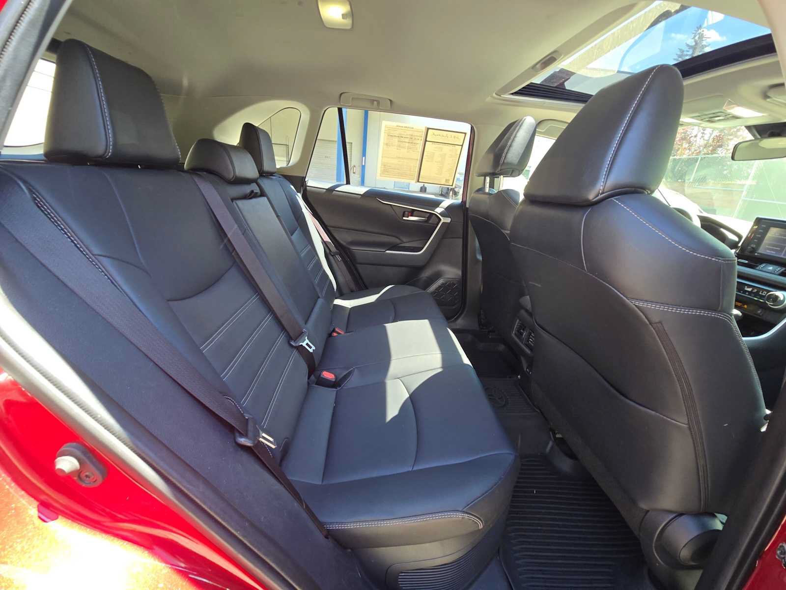 Used 2022 Toyota RAV4 XLE Premium AWD/4WD image 12