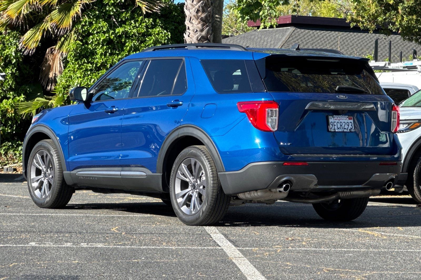 Certified 2022 Ford Explorer XLT w/ Equipment Group 202A image 6