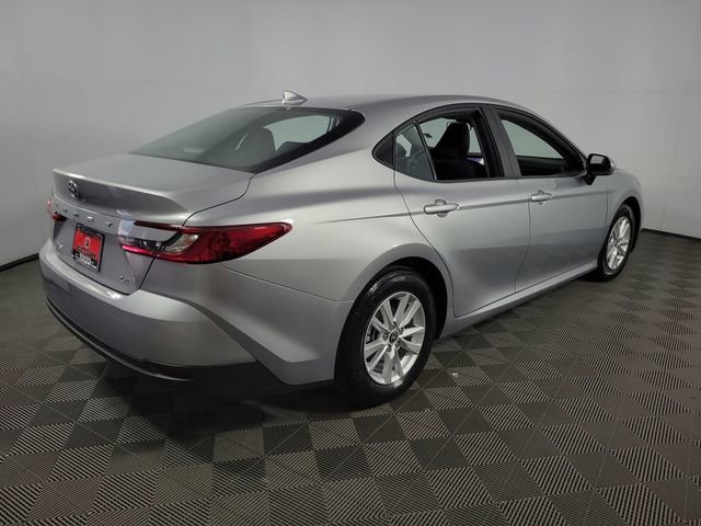 Used 2025 Toyota Camry LE FWD image 8