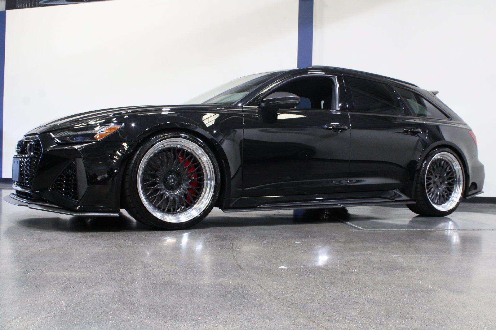 Used 2025 Audi RS 6 performance AWD/4WD image 6