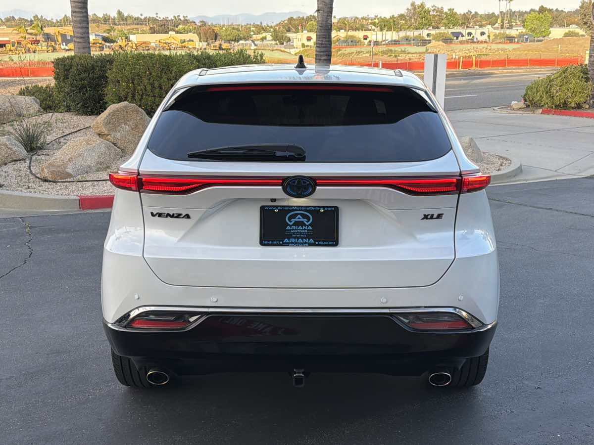 Used 2024 Toyota Venza Nightshade AWD/4WD image 16