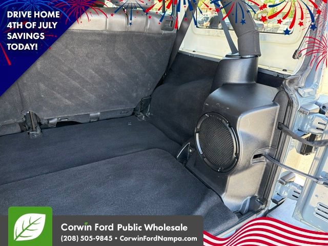 Used 2014 Jeep Wrangler Unlimited Rubicon w/ Connectivity Group AWD/4WD image 32