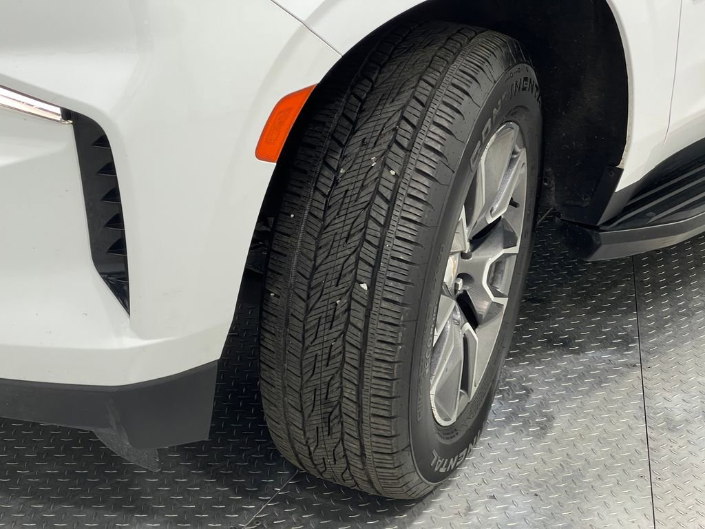 Used 2021 Chevrolet Suburban LT image 38