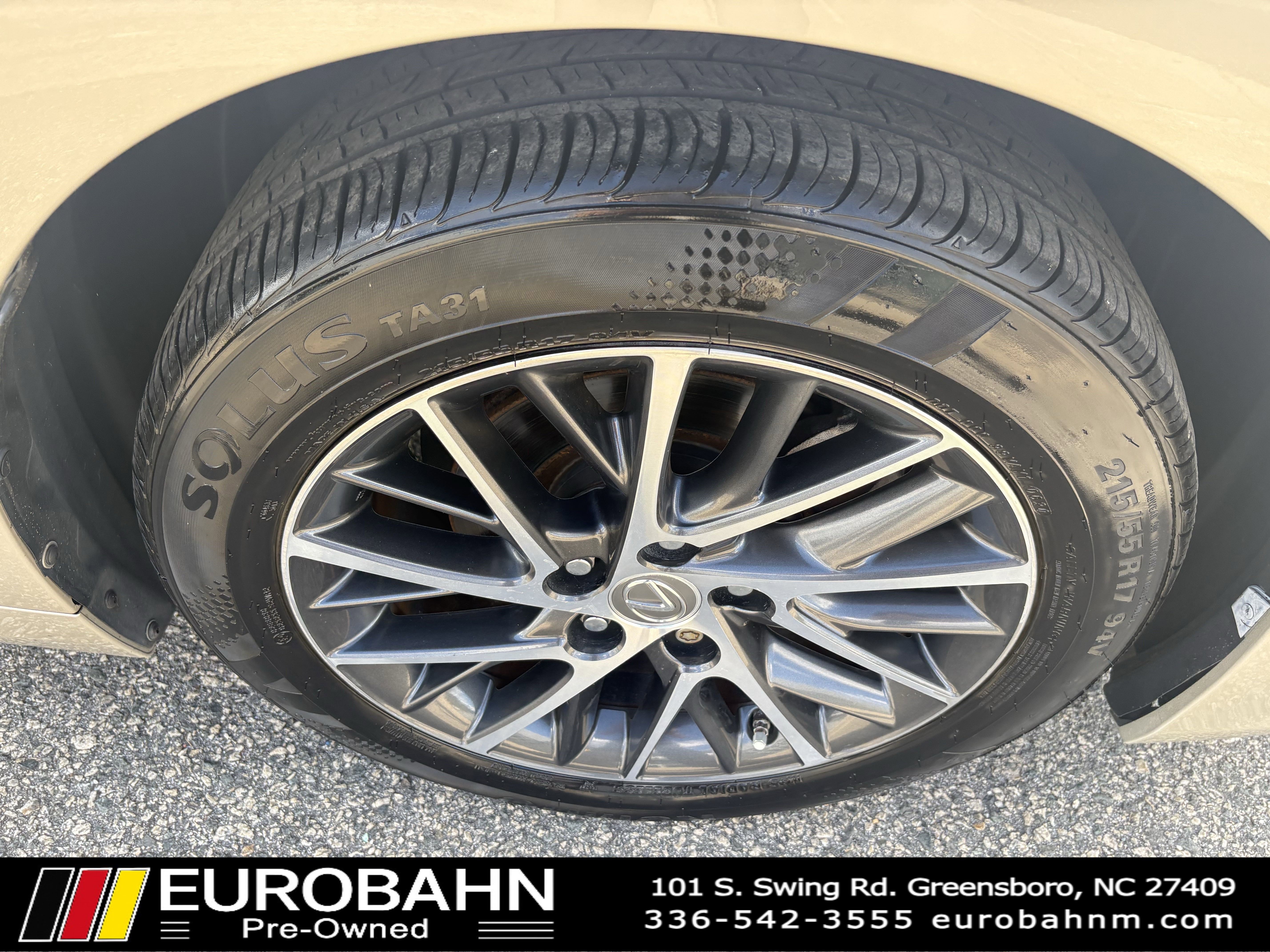 Used 2016 Lexus ES 350 w/ Premium Package w/Wood Trim image 33