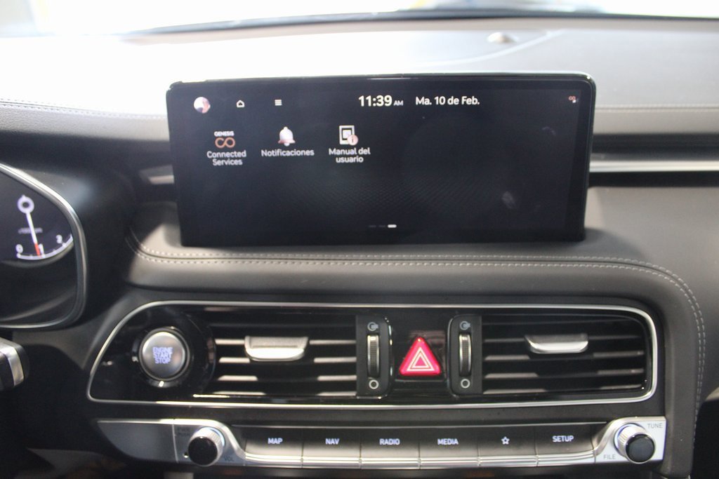 Used 2023 Genesis G70 2.0T image 28