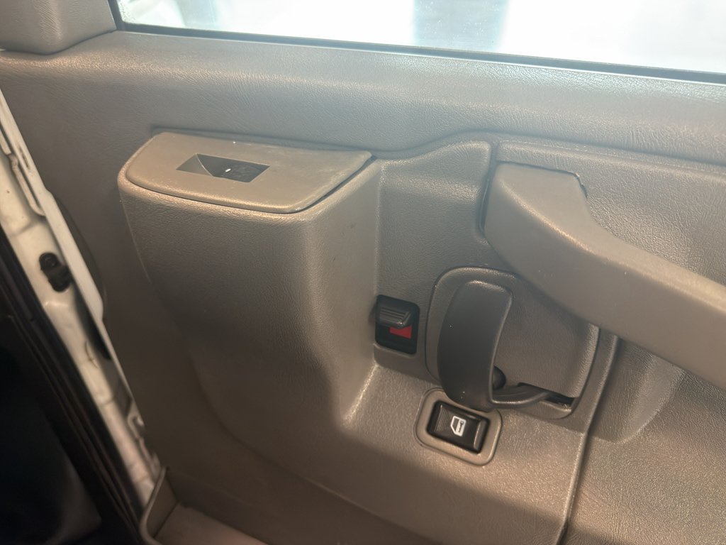 Used 2019 Chevrolet Express 2500 w/ Communications Package RWD image 13