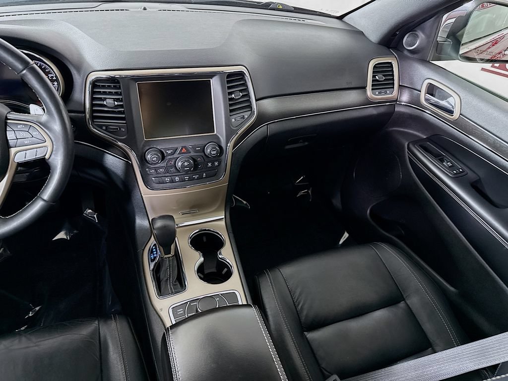 Used 2017 Jeep Grand Cherokee Limited AWD/4WD image 27