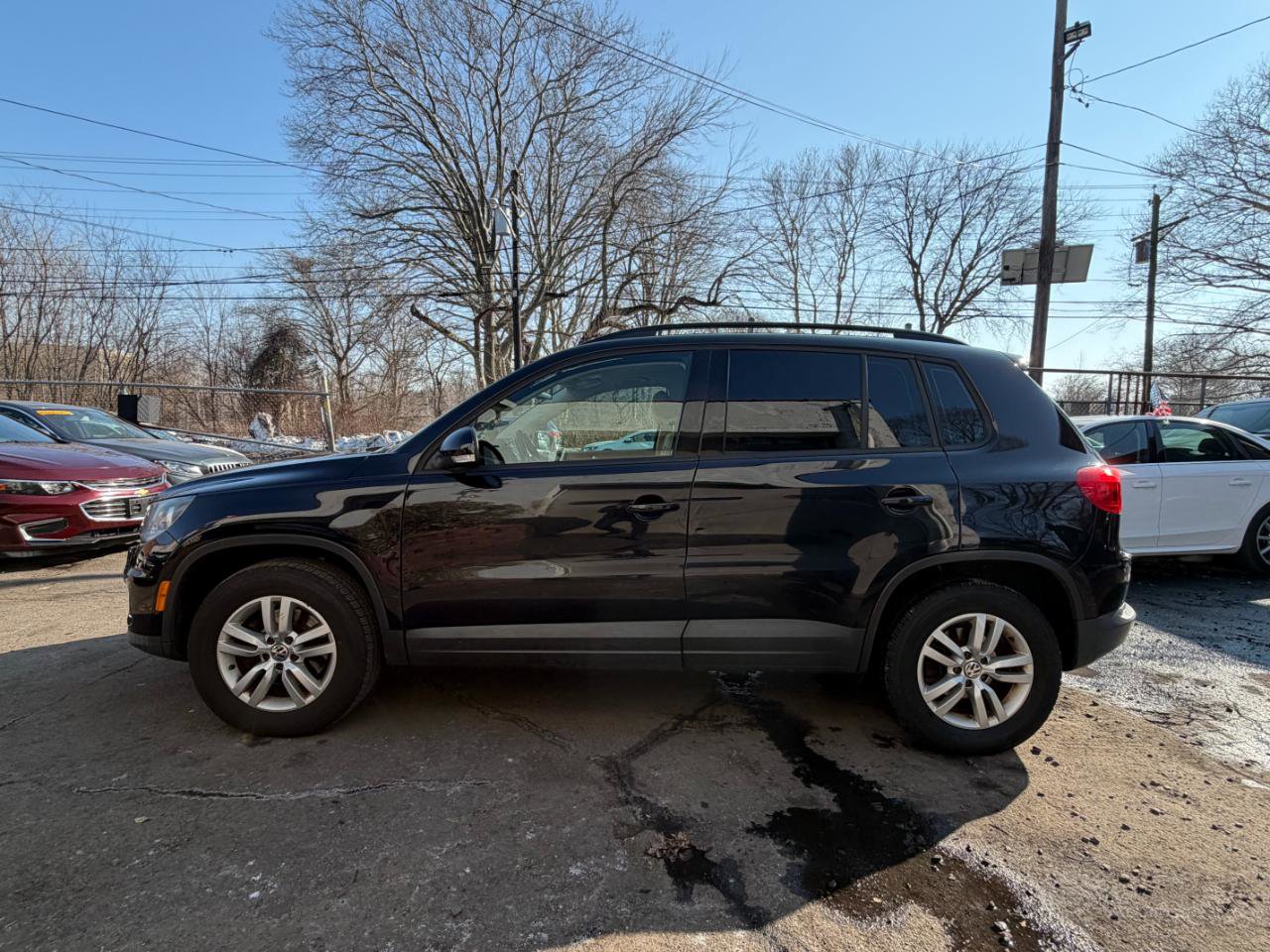 Used 2016 Volkswagen Tiguan S image 5