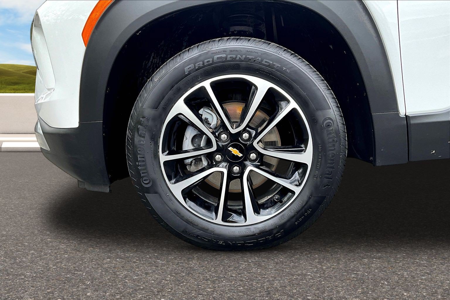 Used 2025 Chevrolet TrailBlazer LT AWD/4WD image 25