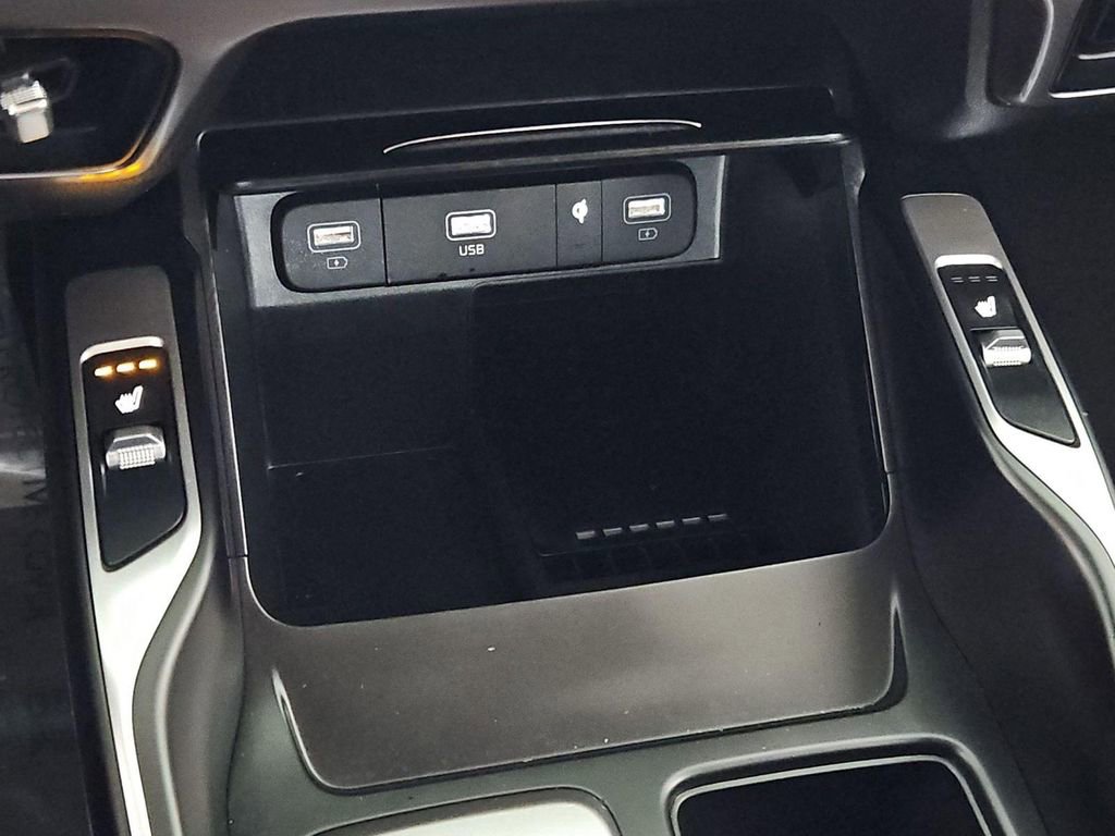 Used 2023 Kia Sorento EX image 33