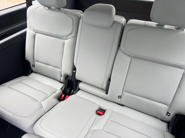 New 2027 Ford Expedition Max Platinum RWD image 15