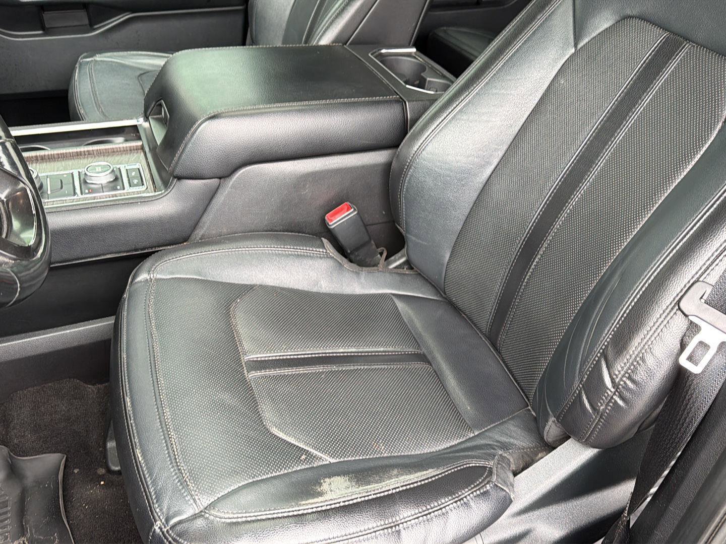 Used 2019 Ford Expedition Limited w/ Special Edition Package AWD/4WD image 34